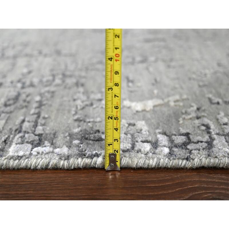 Shahbanu Rugs Stone Eagle and Lava Gray Persian Knot Abstract Mosaic